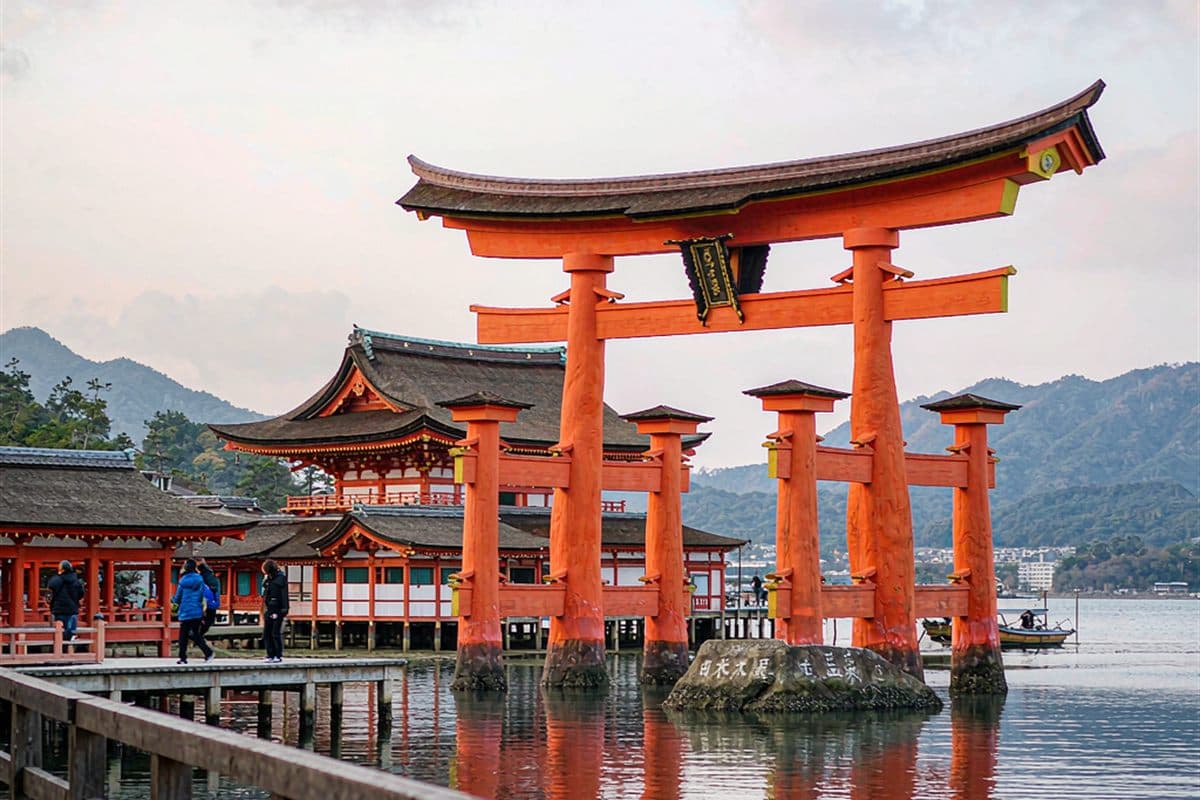 严岛神社与宫岛